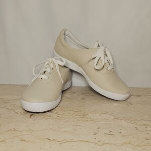 Grasshoppers Womens Tan Leather Lace-up Sneakers Size 9W